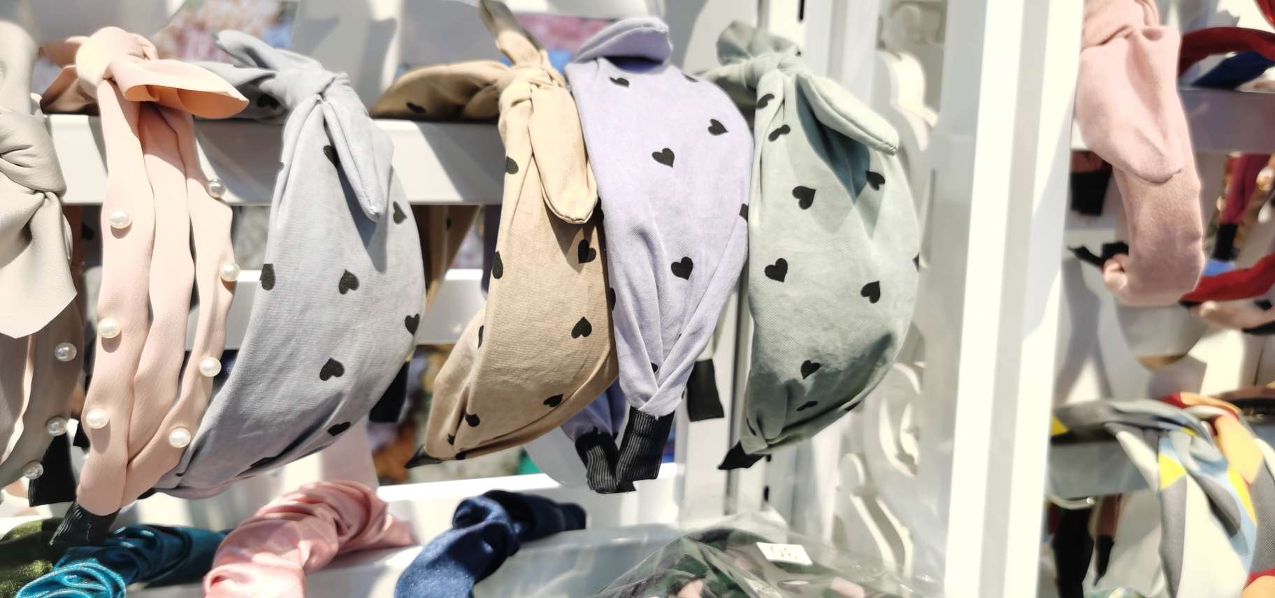Heart small ear headband ins wind cross-border e-commerce explosion recommended travel accessories thumbnail