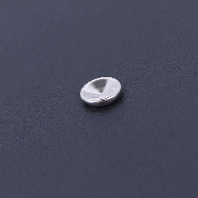 Factory direct sales and wholesale of high-quality luggage hardware accessories. Electroplated tail nails, fork nails, and two-foot nails can be customized undefined