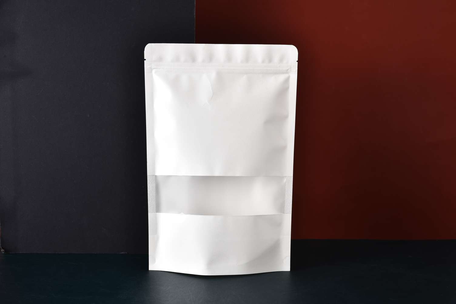 White kraft paper frosted window stand-up bags without printing, food-sealed zipper bags in various sizes in stock Application Scenario