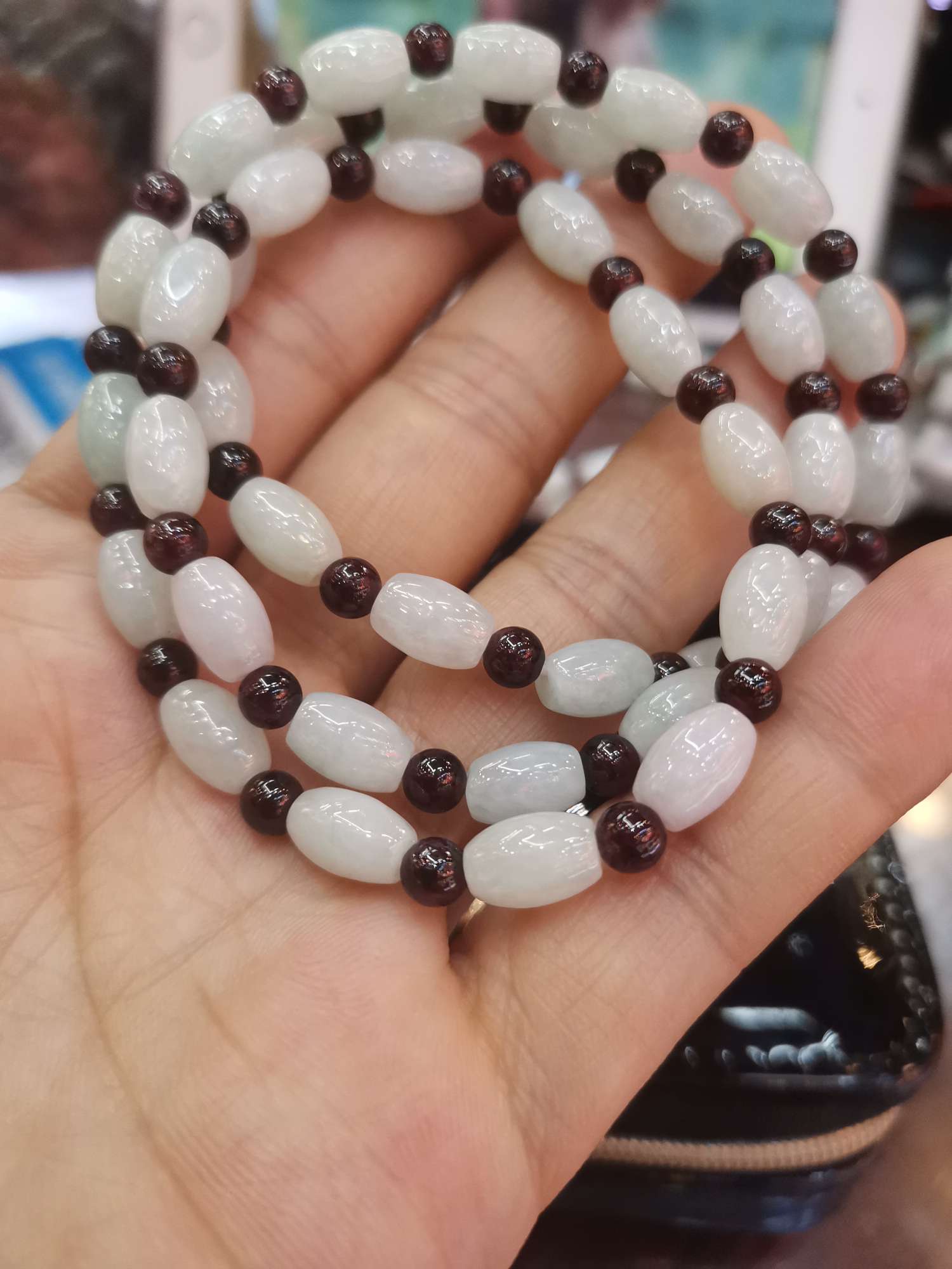 Pulsera jade granate 3 círculos undefined