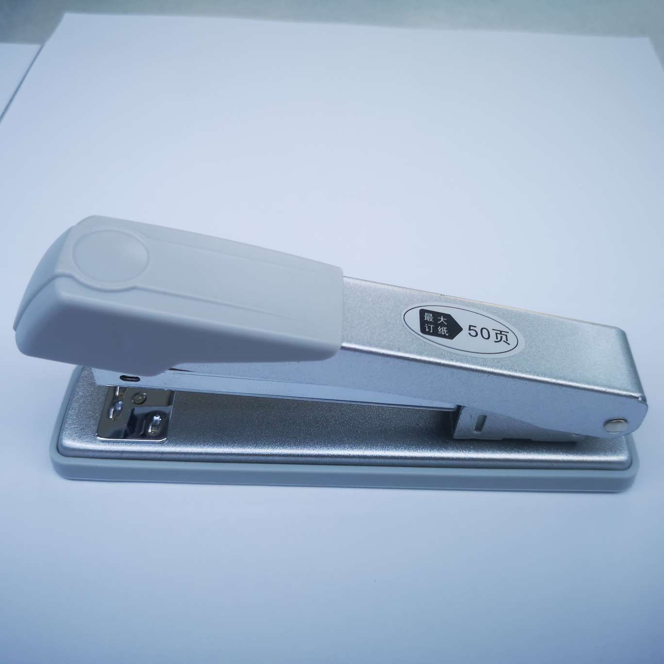 Yizhi King 2808 thick layer machine, 72 pieces per piece, suitable for nails of 24-6 and 23-8, can be customized with 30-50 pages of paper, each piece mixed color, double grooves. Item Picture