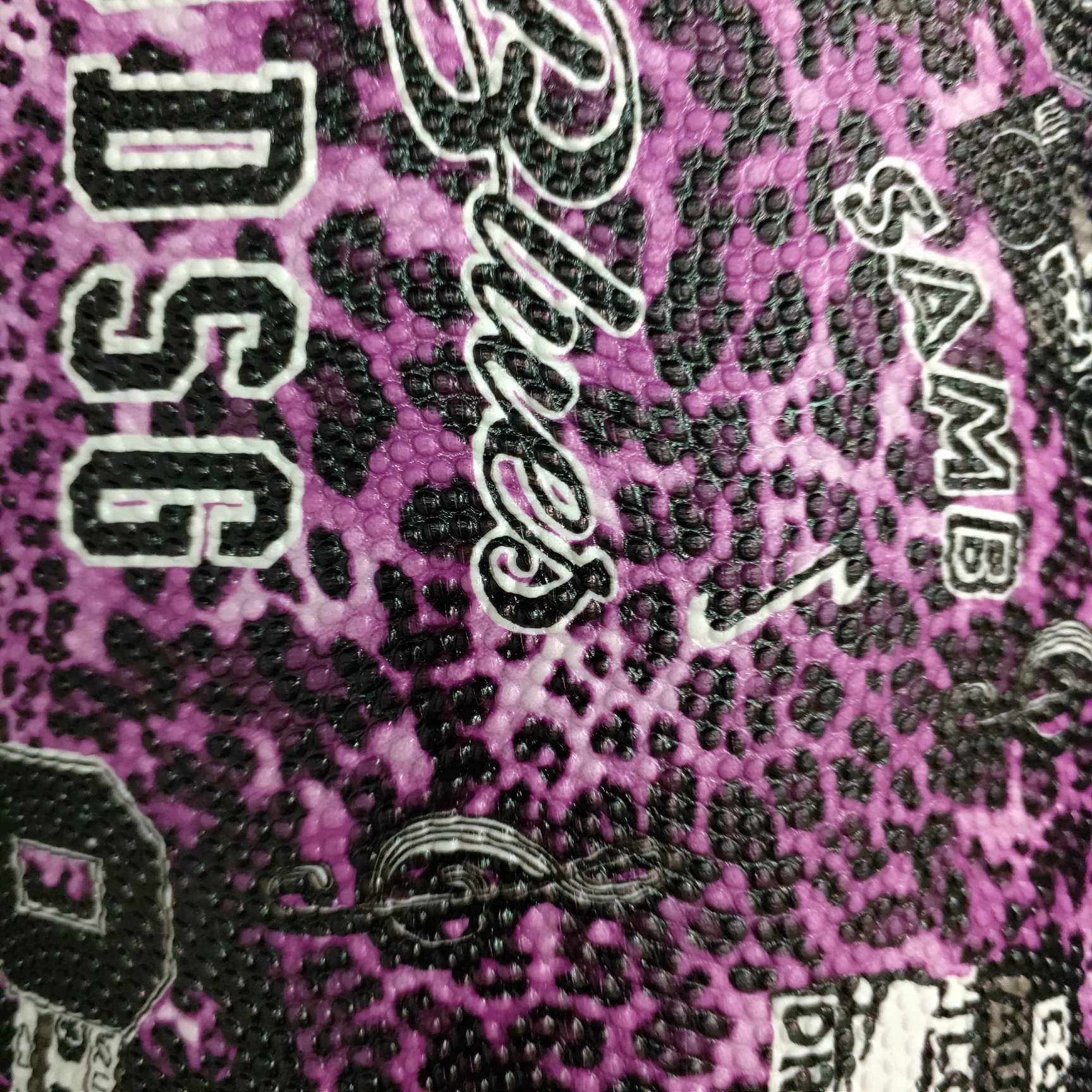 珍珠纹豹纹字母细节图