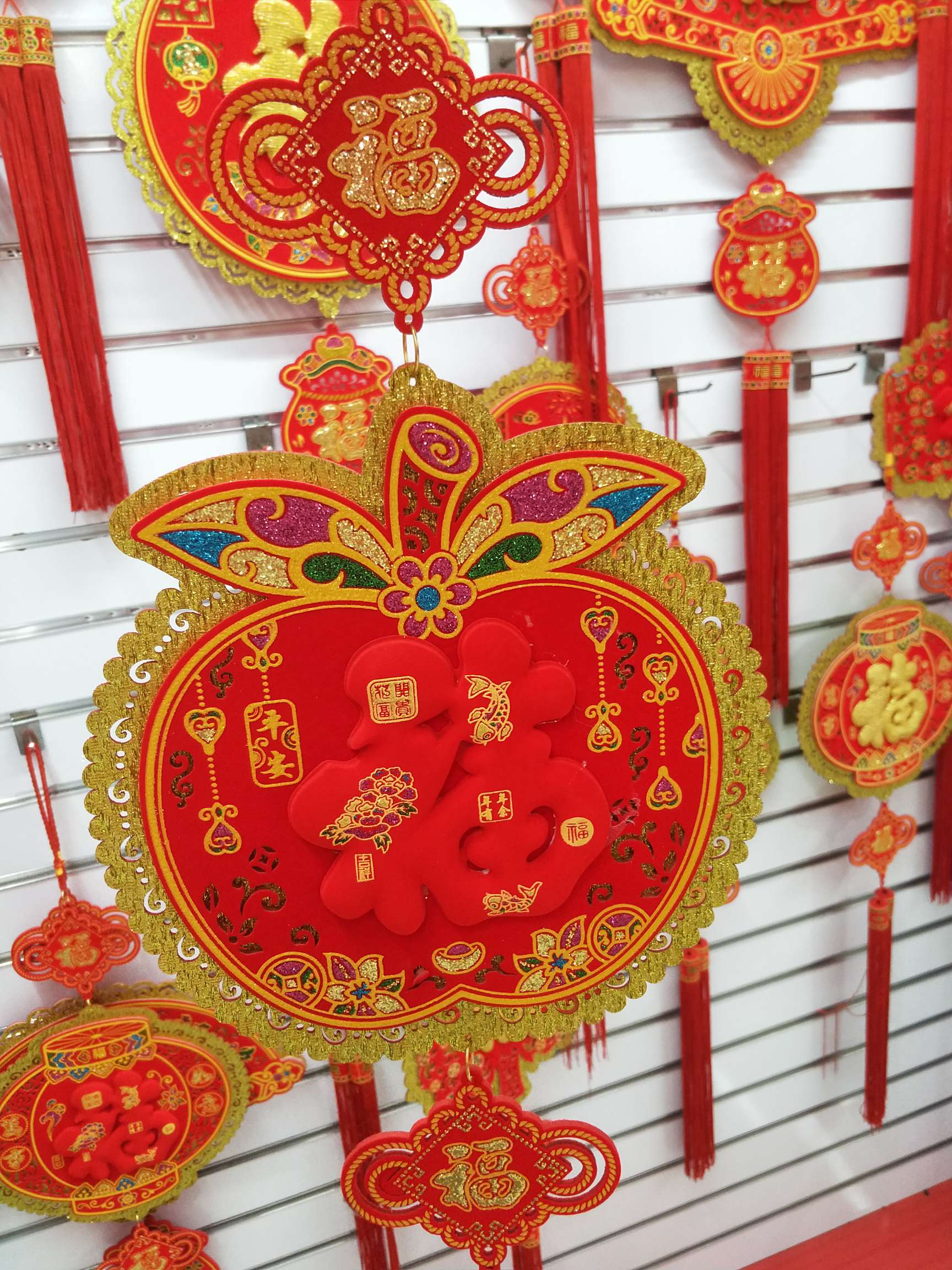 Home Decoration Festival Gift jw- Small Golden Pearl Apple Pendant details Picture