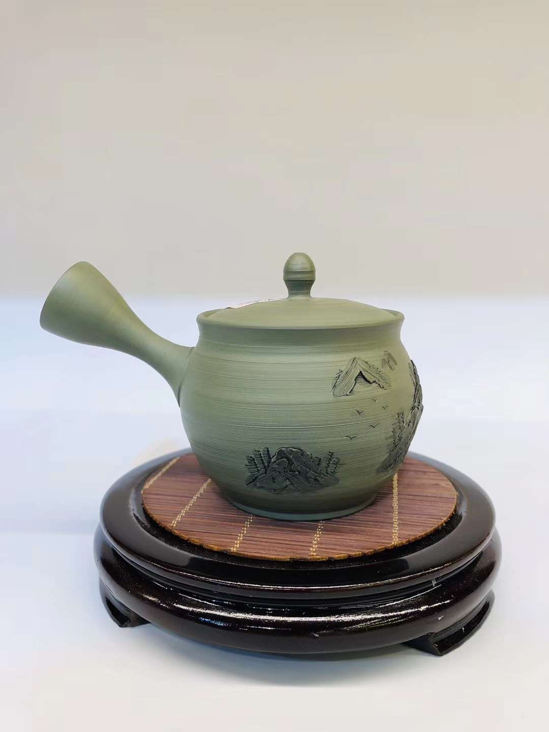 陶瓷工艺品实物图