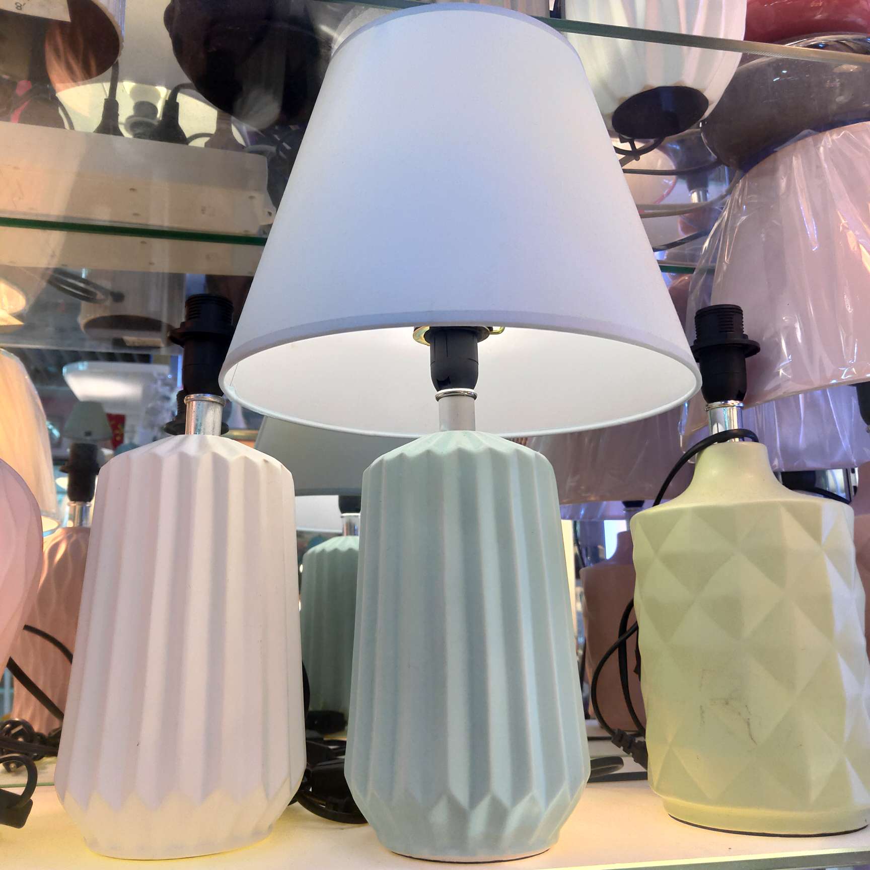 陶瓷工艺品实物图