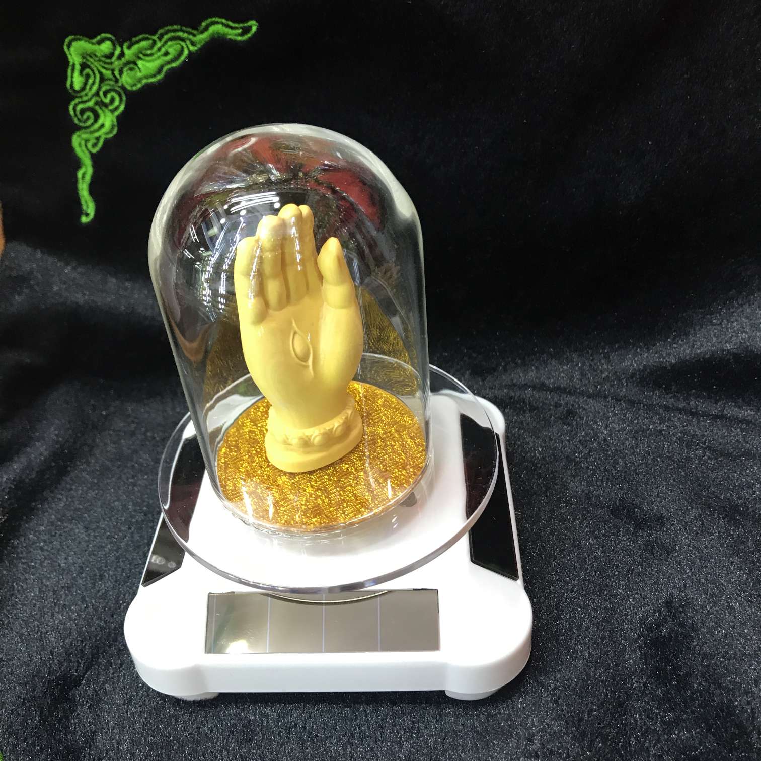 Solar-powered boxwood Guanyin series undefined