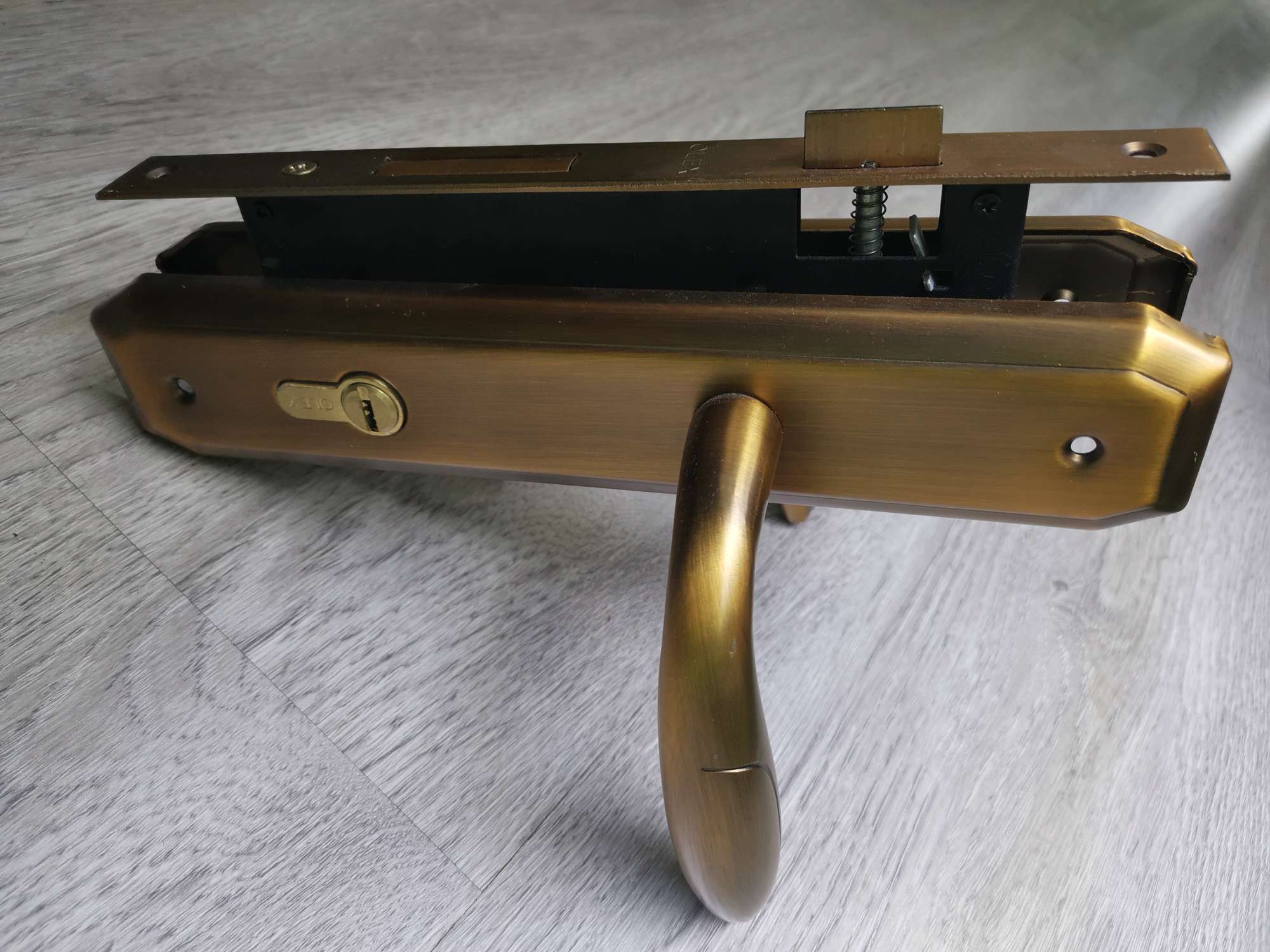 85-4 large set of locks, matte coffee color, 70 copper inner core,5 iron computer keys. thumbnail