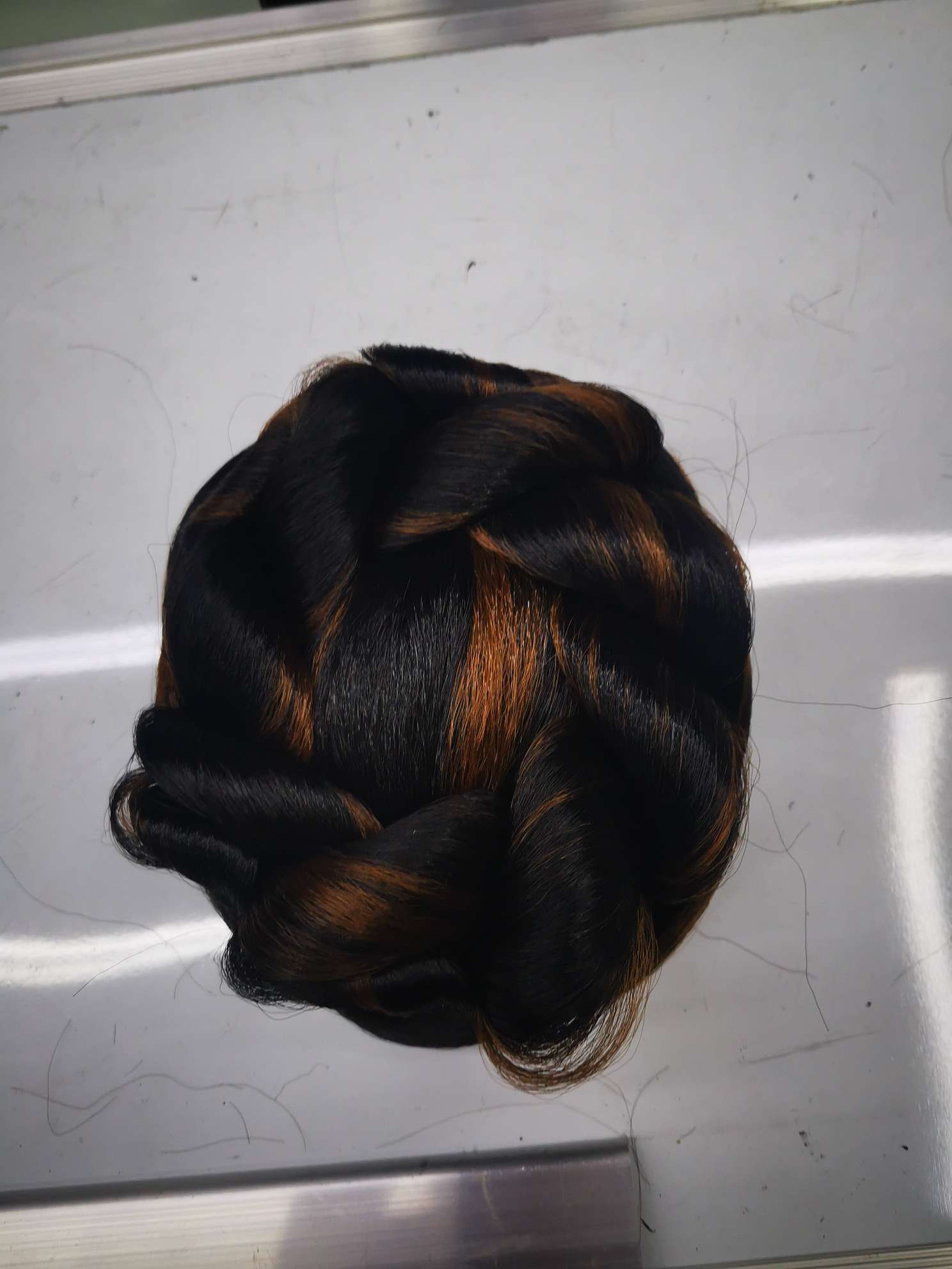 042 a wig thumbnail