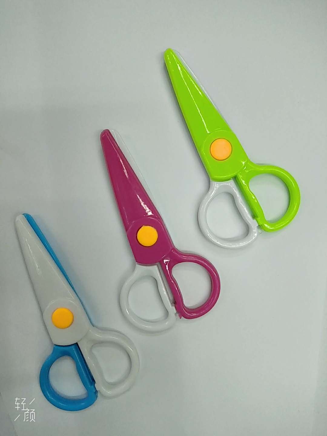 137 Two-Color Display Box Scissors 137 Two-Color Display Box Scissors details Picture