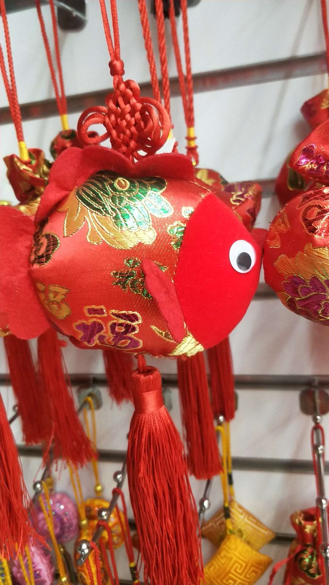 Direct sales of brocade carp pendants for New Year and Spring Festival car decoration from the manufacturer