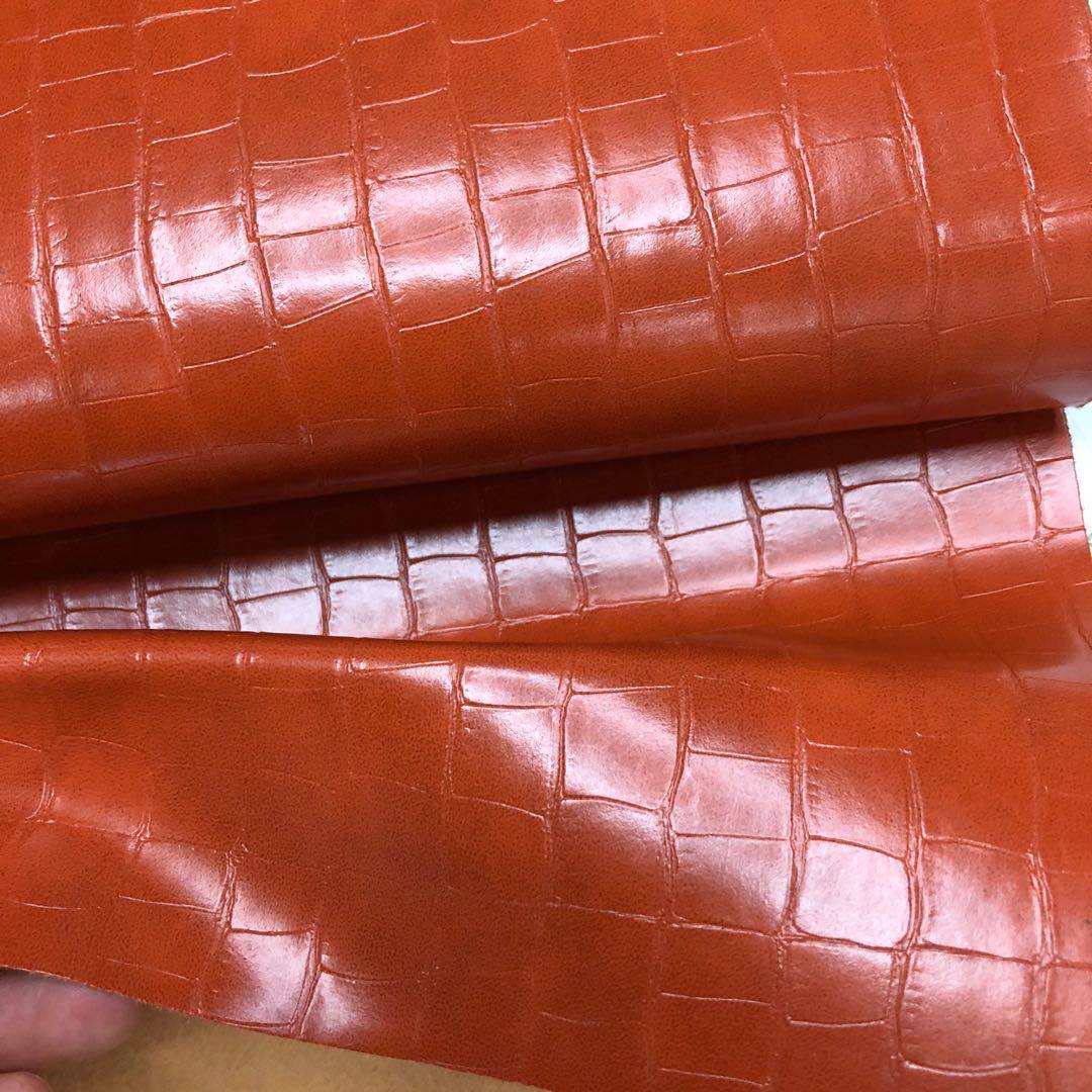 New crocodile-patterned leather fabric factory direct sales, eco-friendly leather materials in stock supply details Picture