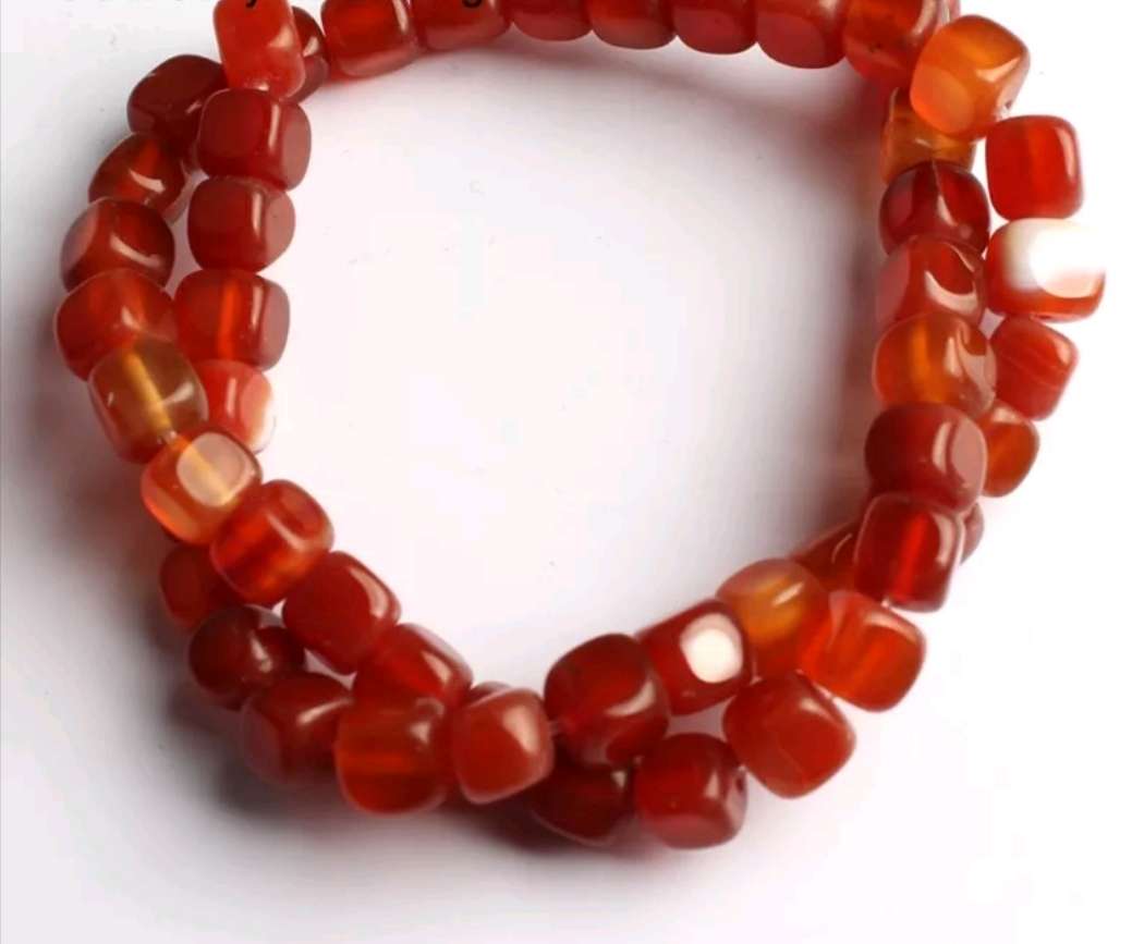 A 15-inch bracelet and necklace made of natural stone dragon-patterned agate cubic interlaced square beads details Picture