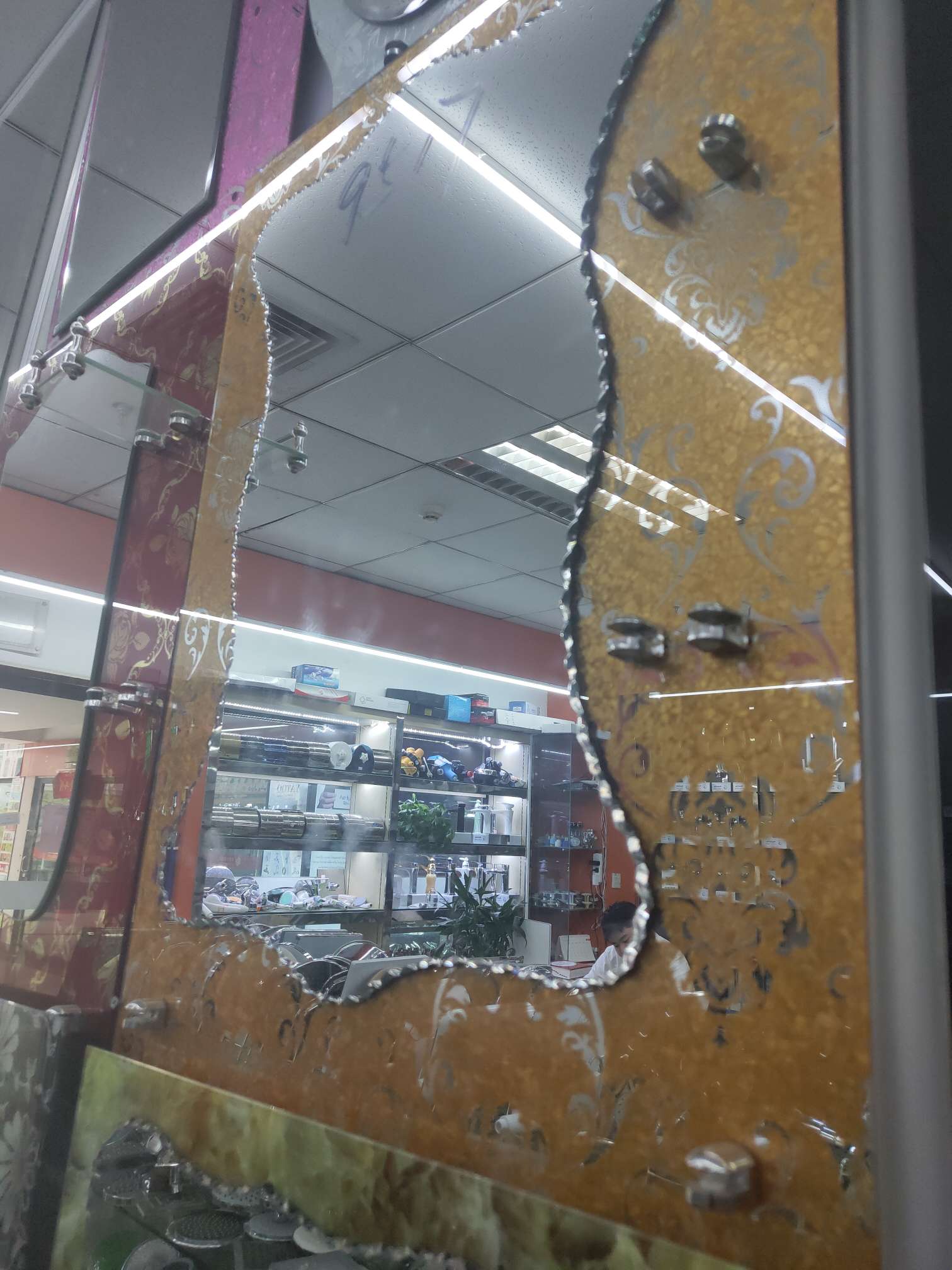 Hardware bathroom mirror hanging decoration bath mirror pic 2