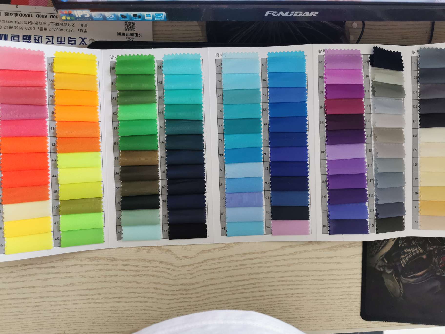 厂家直销热销大量现货支持定做欢迎前来选购210D里布产品图