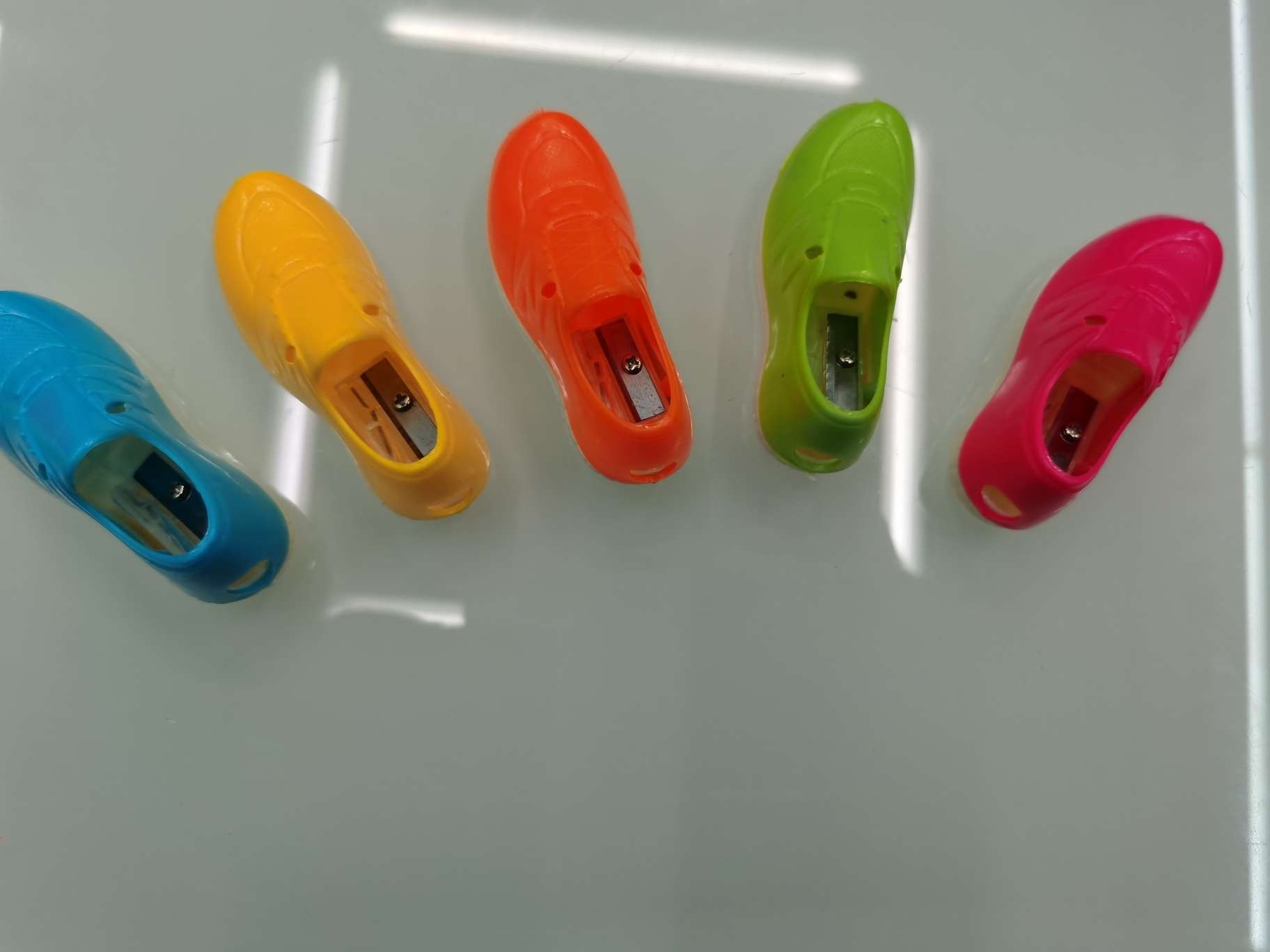 Single-hole shoe-shaped pencil sharpener, creative cartoon pencil sharpener Item Picture