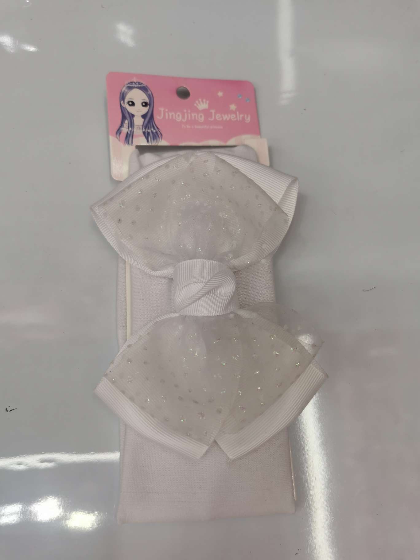 Sprinkle powder on the hair band Specification image