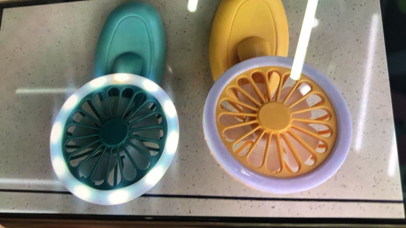 New clip mini fan, USB charging small fan, fill light, mini fan, factory direct sales Specification image