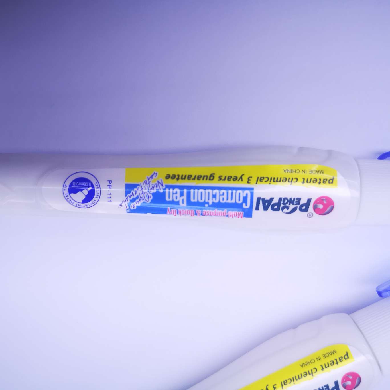 PP-111 correction fluid, 7ml, 12 pieces per box, steel head, smoother water flow, better coverage, and flat writing. Application Scenario