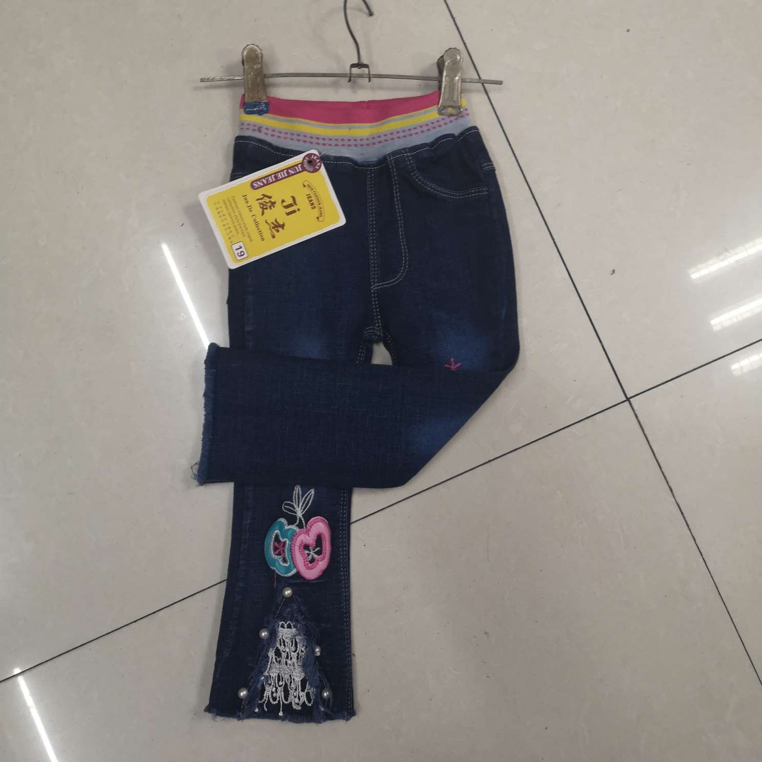 Girls' flared pants, Niu Qzi pants, little girls' denim flared pants, Korean version leggings, spring and autumn, middle and large children's wide legs Specification image