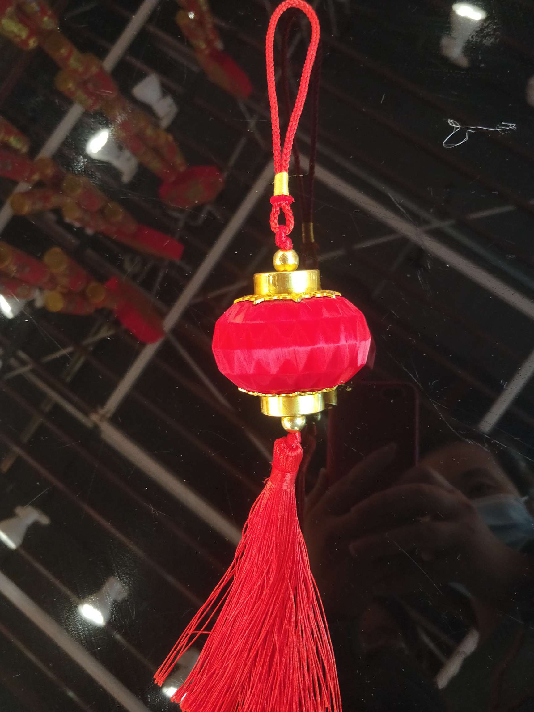 Factory direct sales of New Year and Spring Festival decorated car interior lanterns with silk luster, 7.5cm Specification image