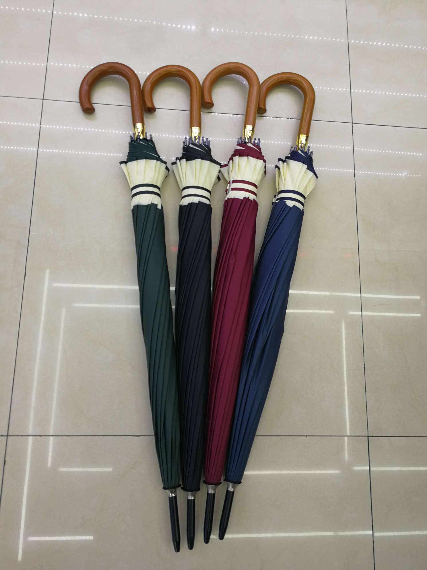 Factory direct sales of straight-stem umbrellas, edge-wrapped umbrellas, 16k automatic umbrellas, golf umbrellas, business umbrellas, and advertising umbrellas Specification image