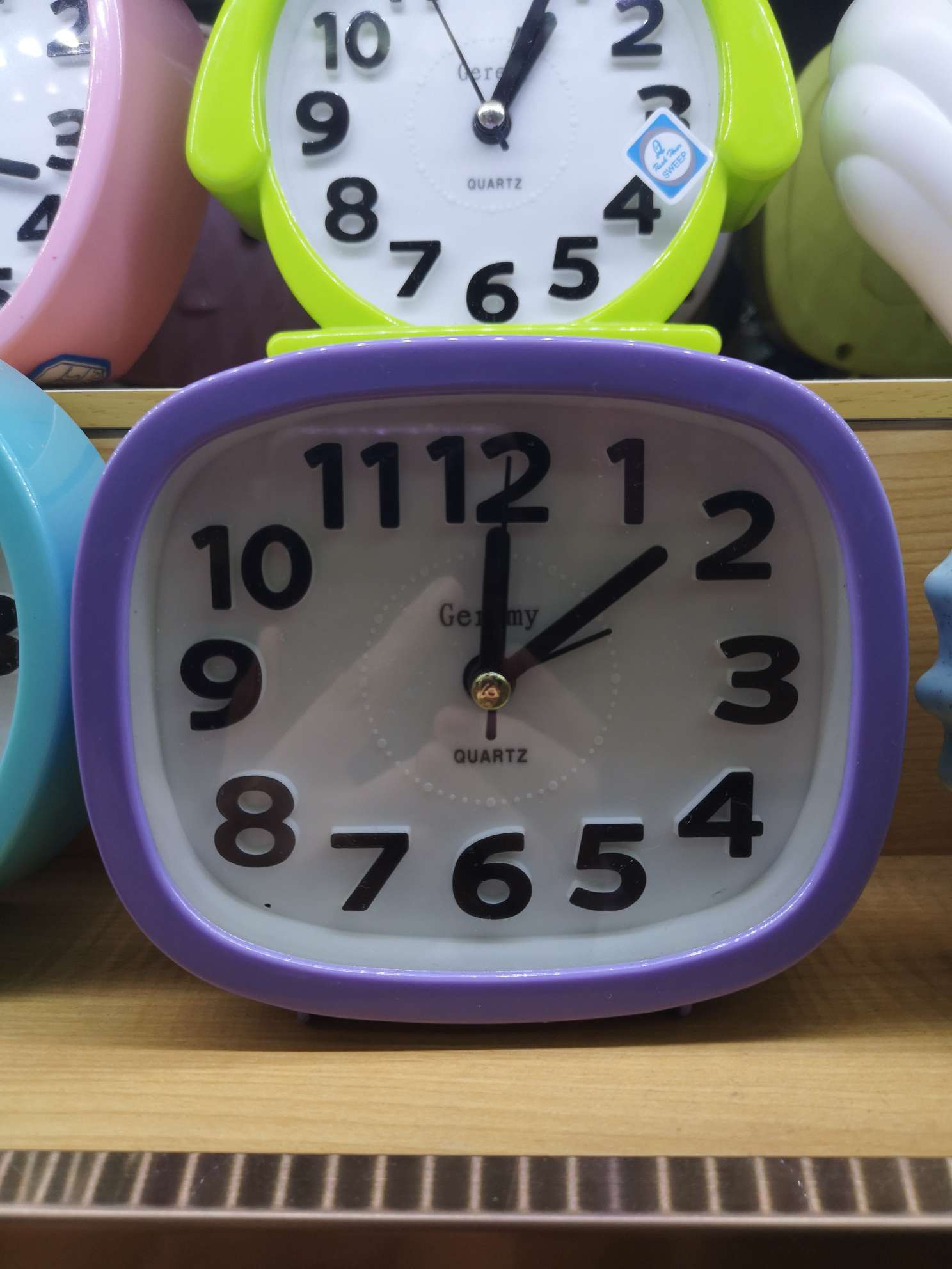 Oval digital alarm clock