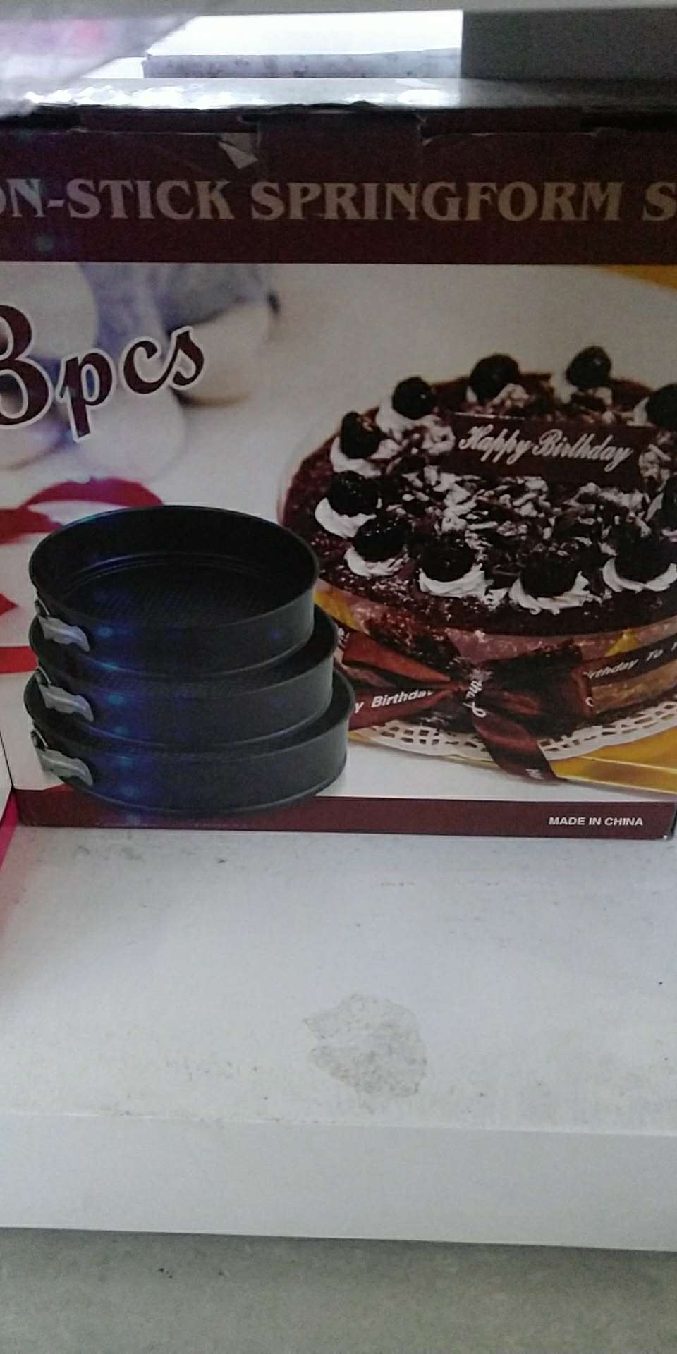 Three-piece set of cake molds