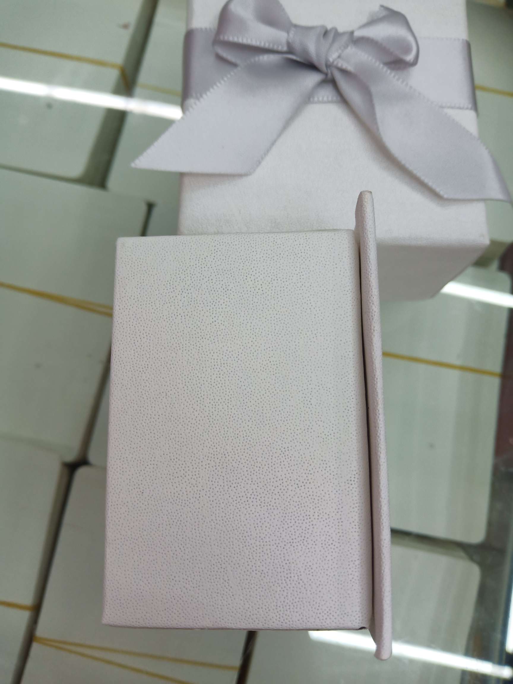 饰品三件套装盒子带底座7.5×7.5×4.5（耳环项链戒指）细节图