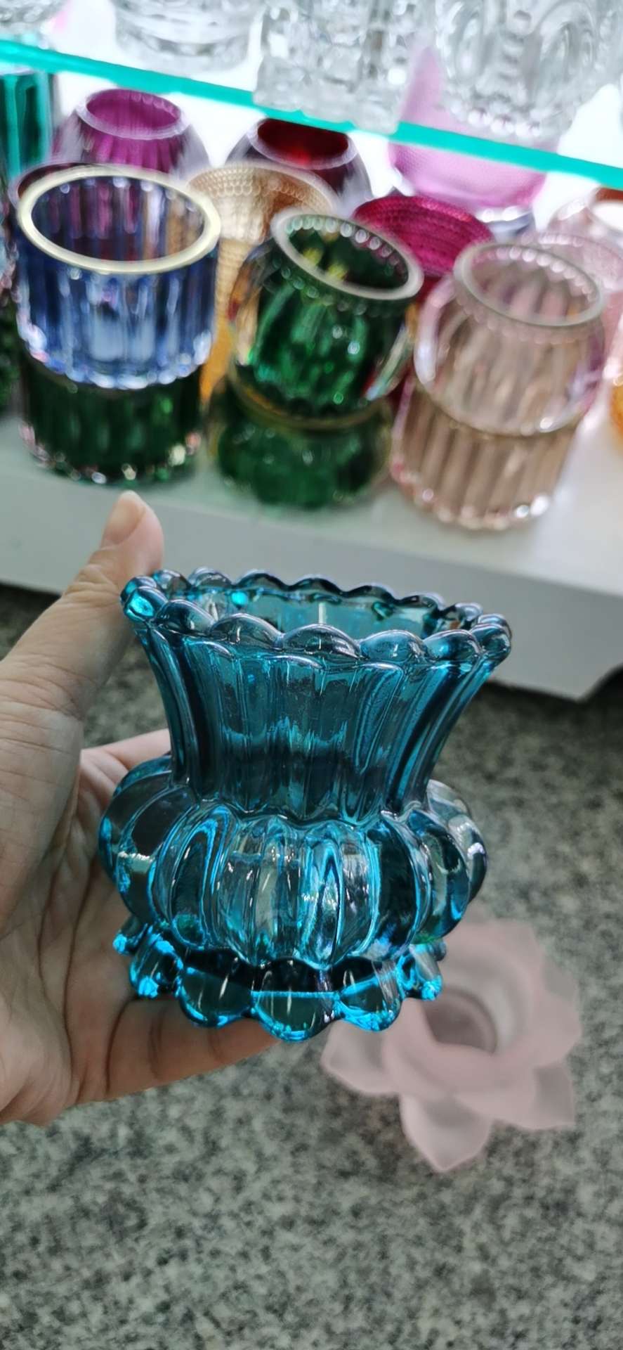 Small glass pot thumbnail