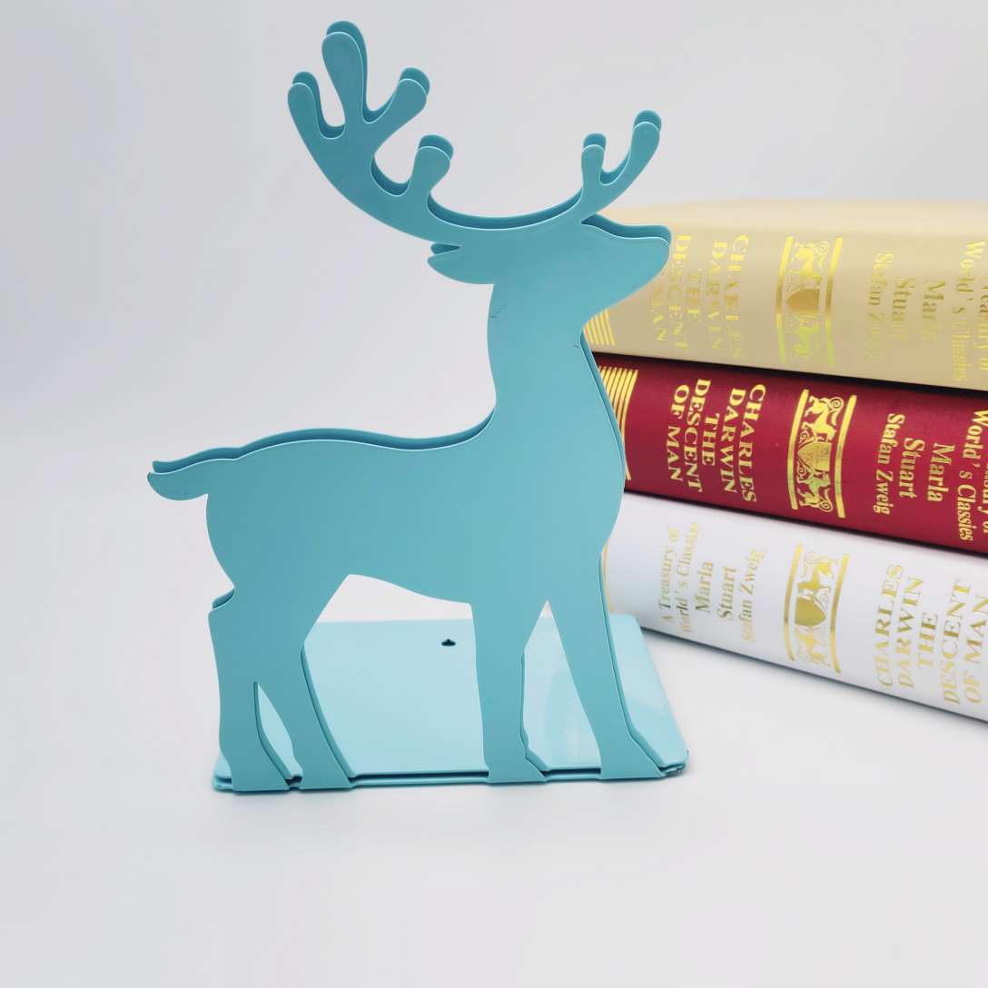 The little deer stands upright details Picture