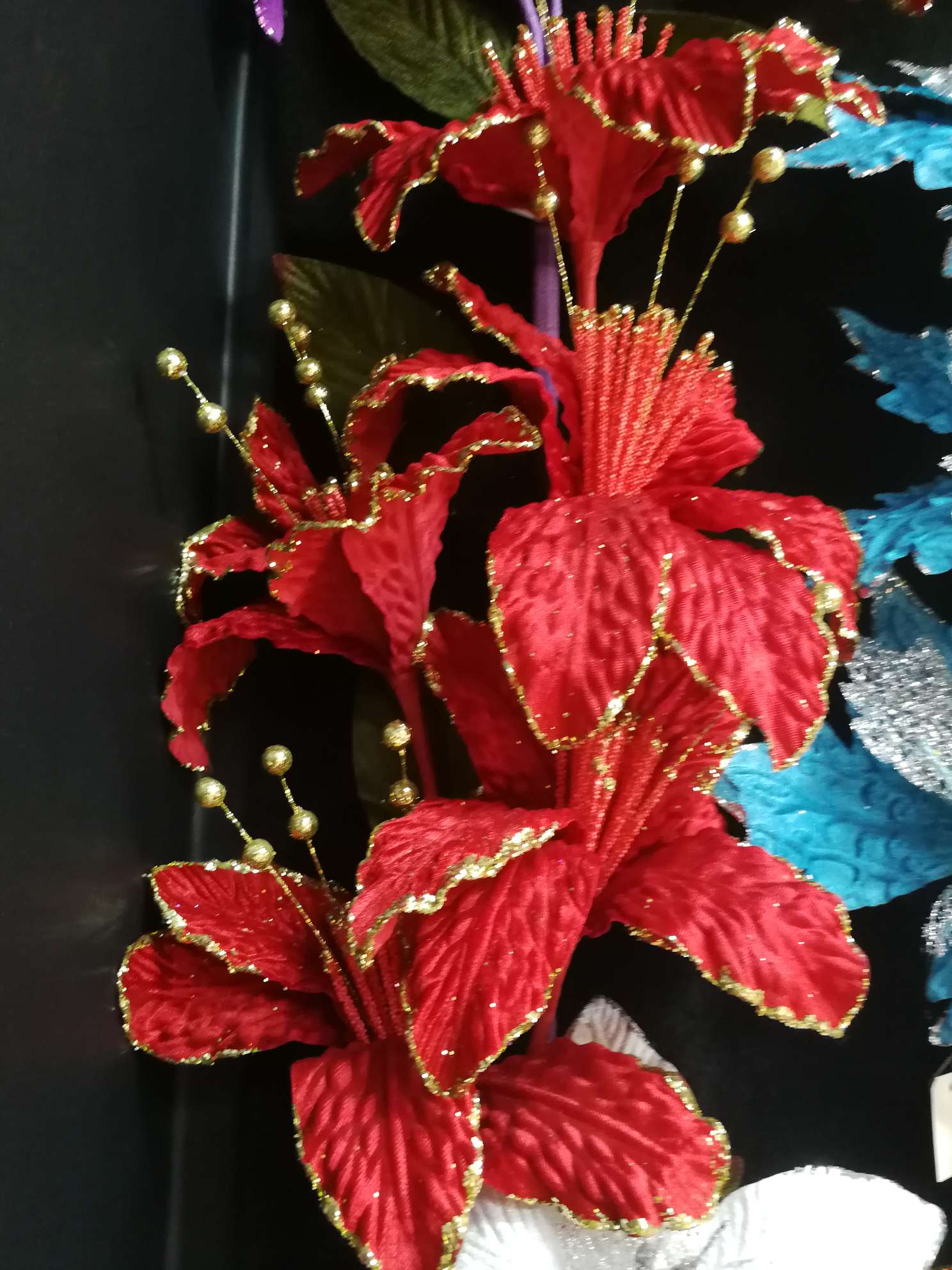 582 Peony Amazon Red berries 5 head red fruit Christmas Festive New Year home decoration Rich Holly fruit meaning thumbnail
