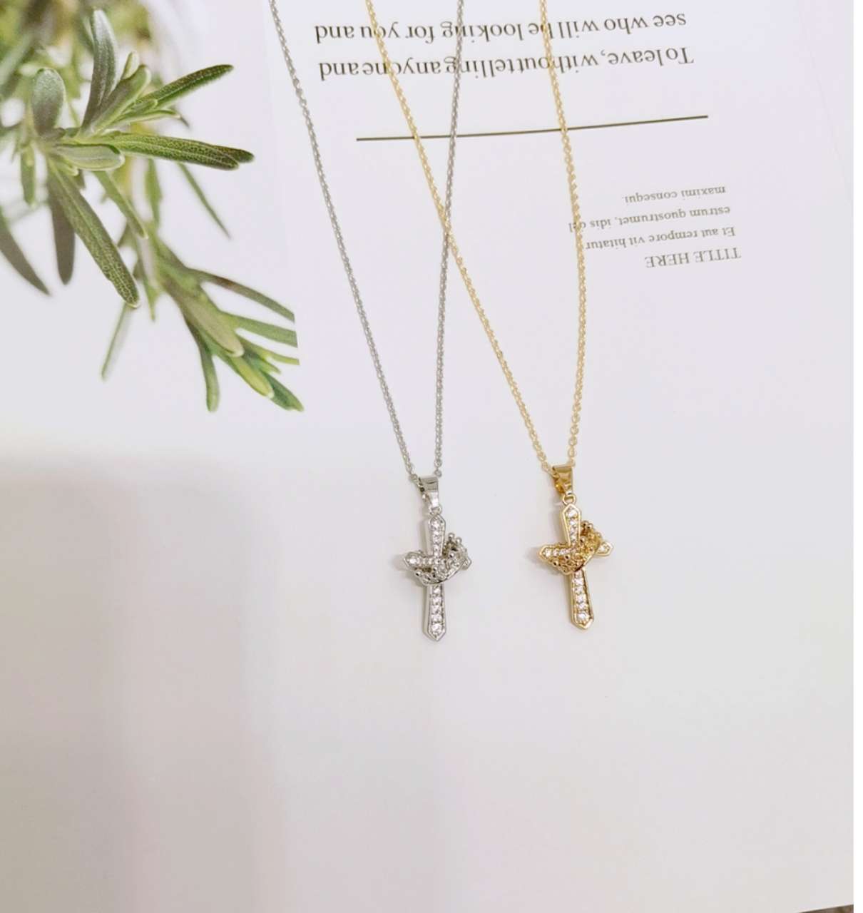 Cross Necklace Couple Crown Cross Collarbone Chain Specification drawing