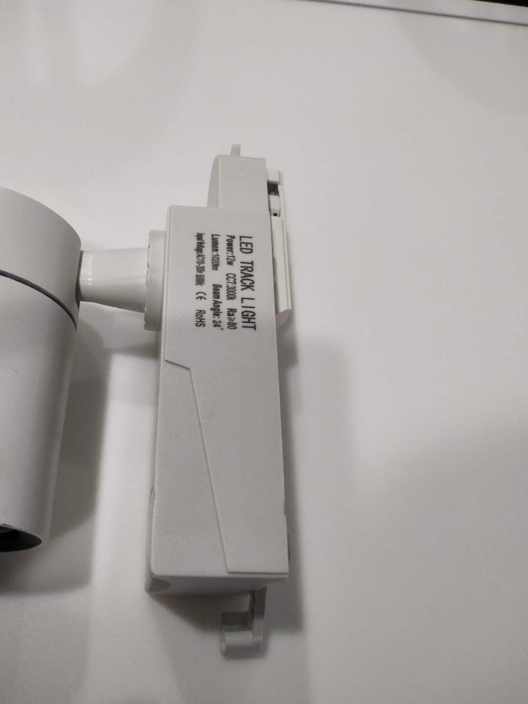 Track Light 12W Cob Spot Lights Decorative Lights For Clothing Stores Application Scenario