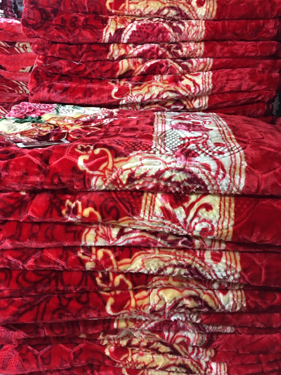 The foreign trade inventory is 4 to 4.5 kilograms of single-layer Raschel embossed blankets Specification image
