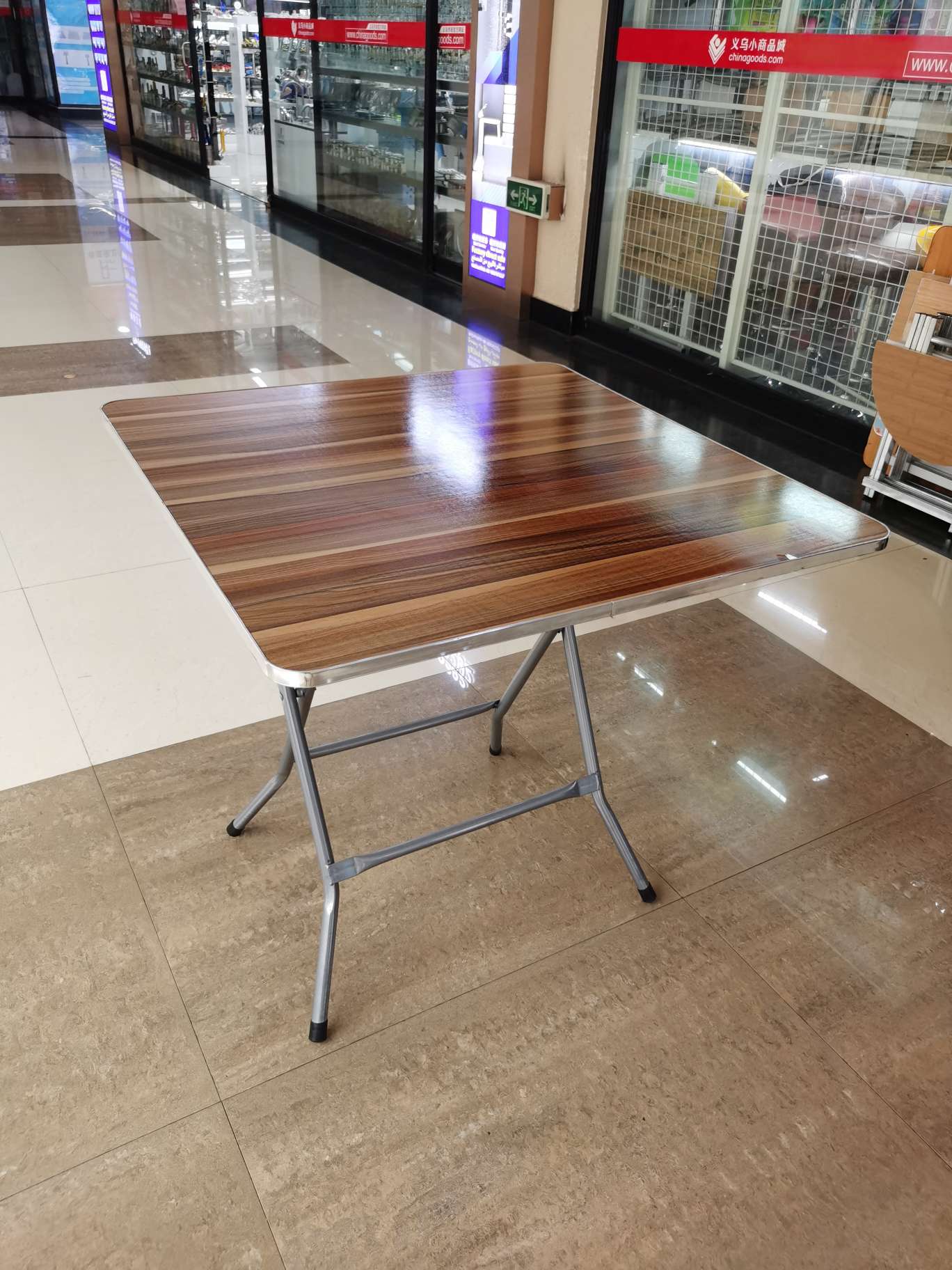 餐椅/特斯林/椅子产品图