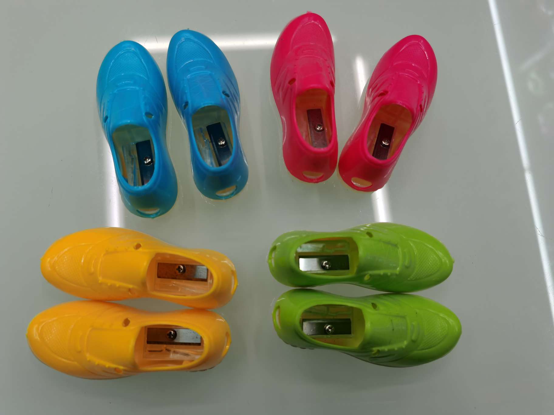 Creative single-hole pencil sharpener, cartoon pencil sharpener, gyroscope pencil sharpener, student stationery gift, color mix Item Picture