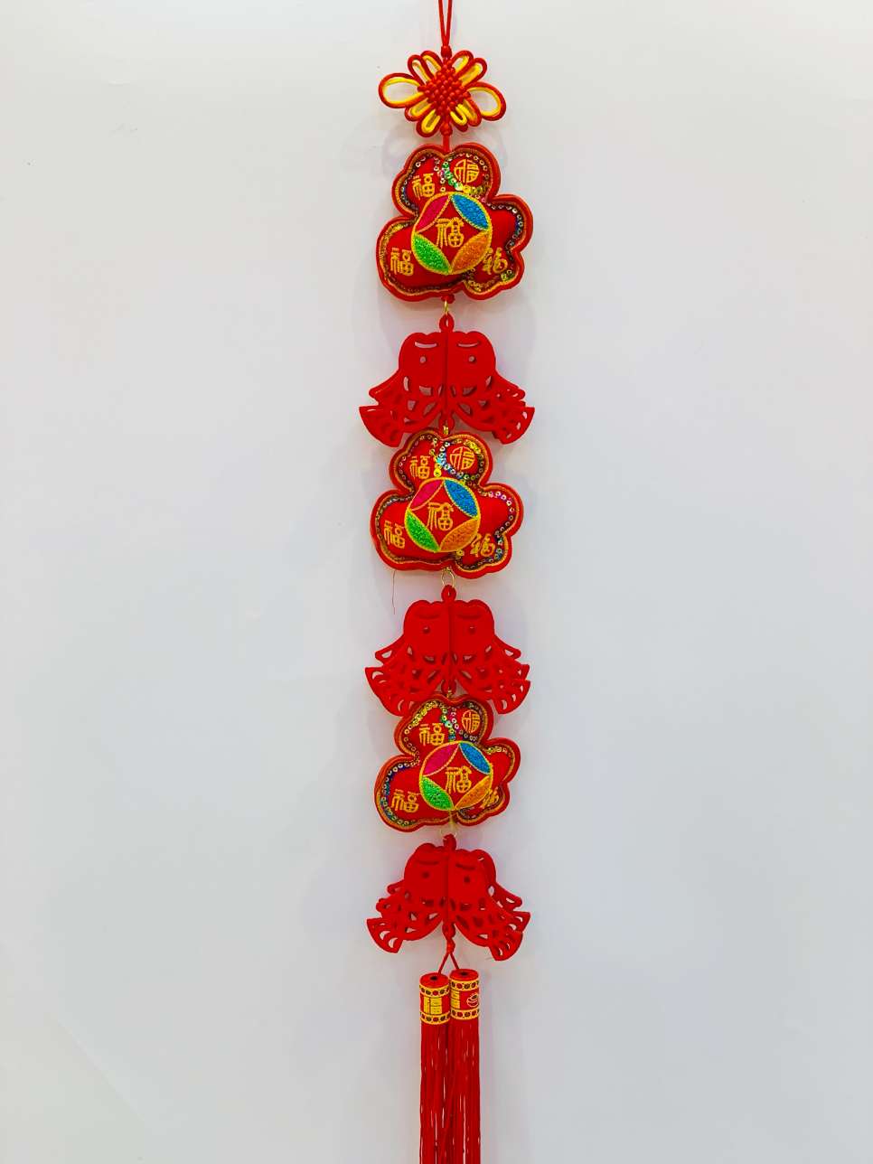 Home decoration colorful embroidered three-dimensional "Fu" character double fish string pendant, New Year and Spring Festival decoration factory direct sales details Picture