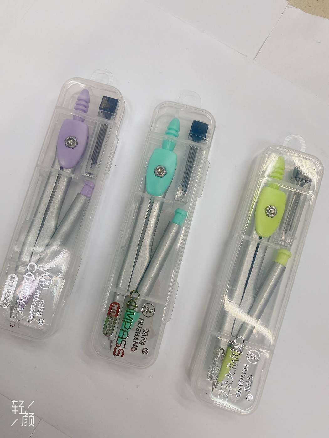 9202 COMPASS PVC hanging box thumbnail