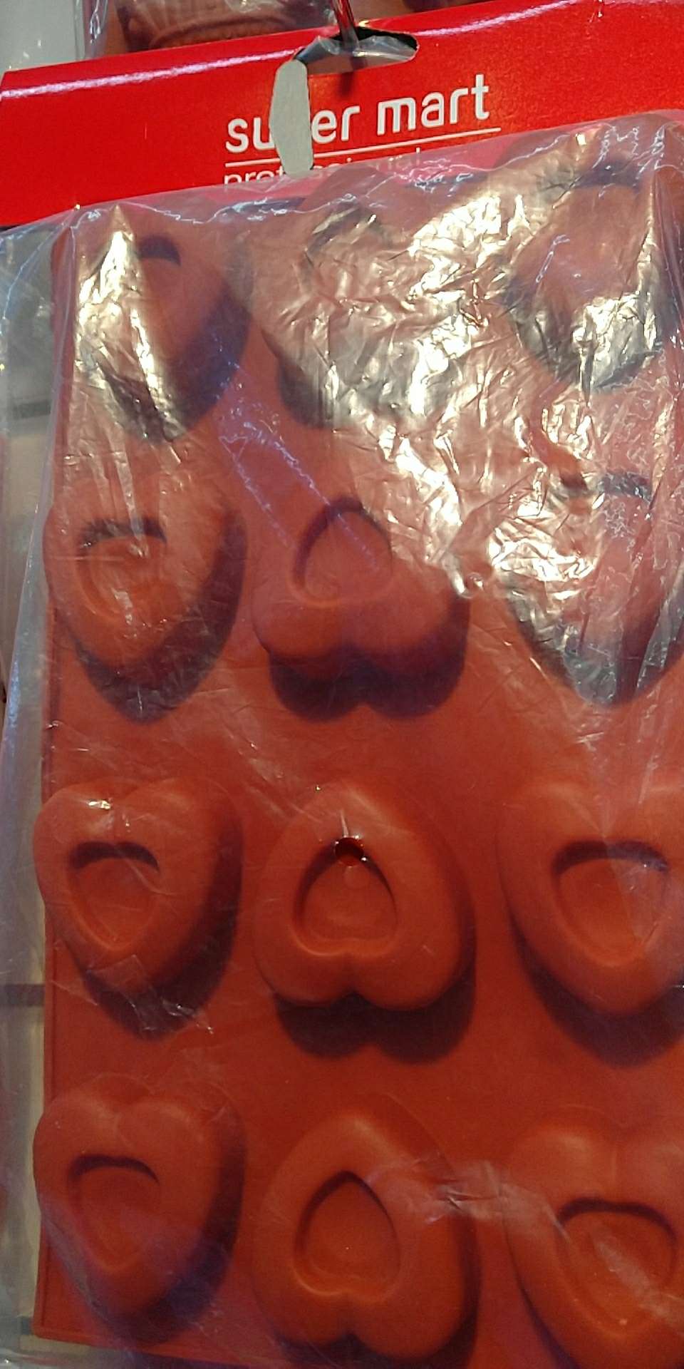 Silicone heart-shaped cake mold