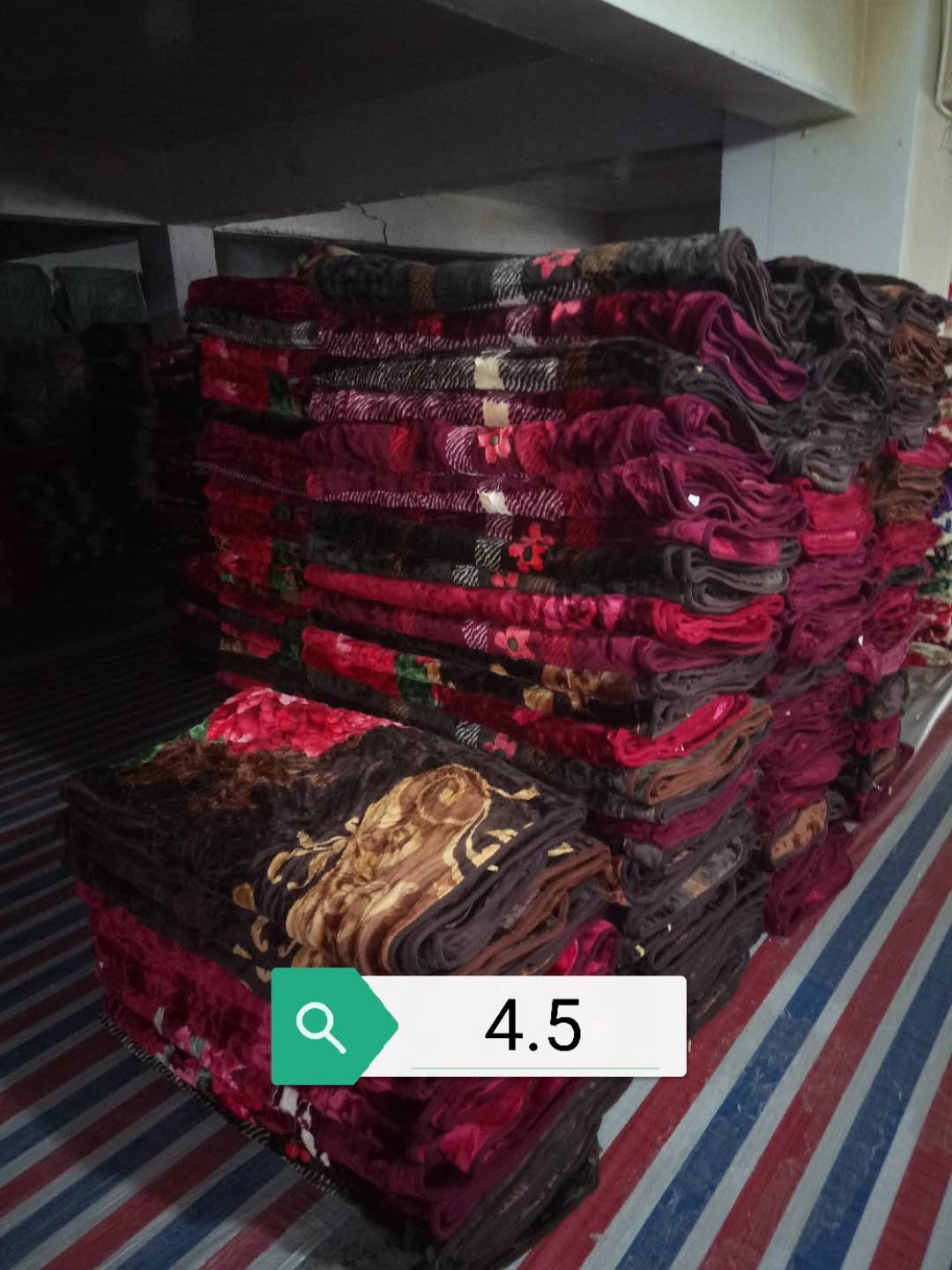 The foreign trade inventory is 4 to 4.5 kilograms of single-layer Raschel embossed blankets Application Scenario