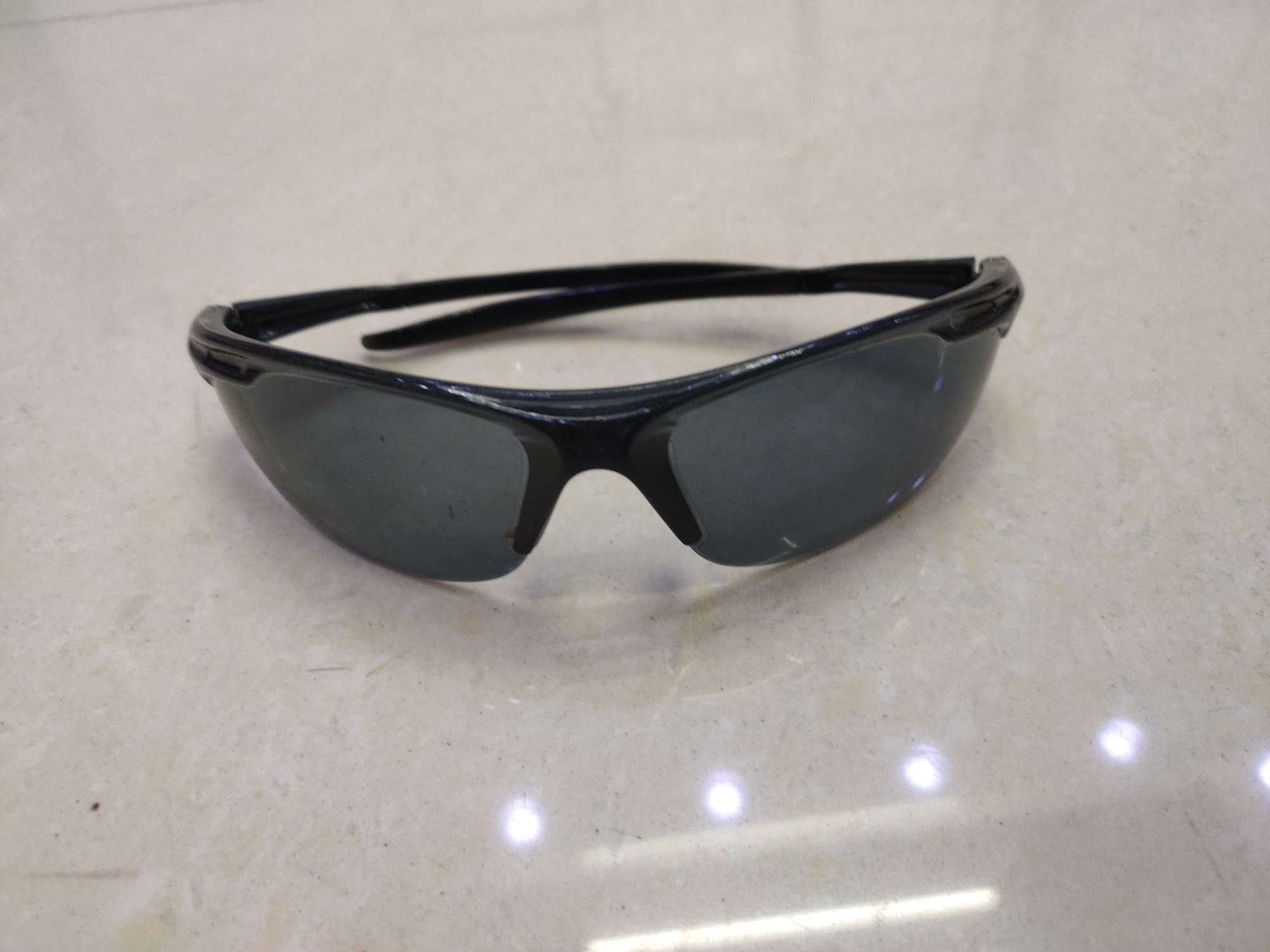 818623 goggles