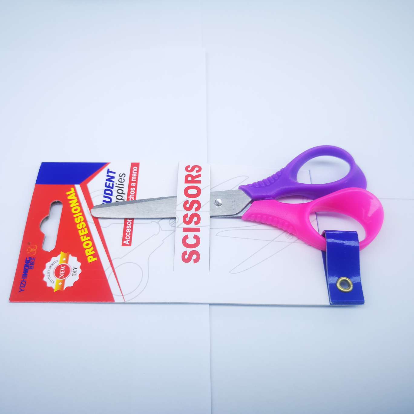 Yizhi King 7042-D Nail Card Scissors, 24 pieces in a box, each box mixed in color. The product size is 13*5.5 Item Picture