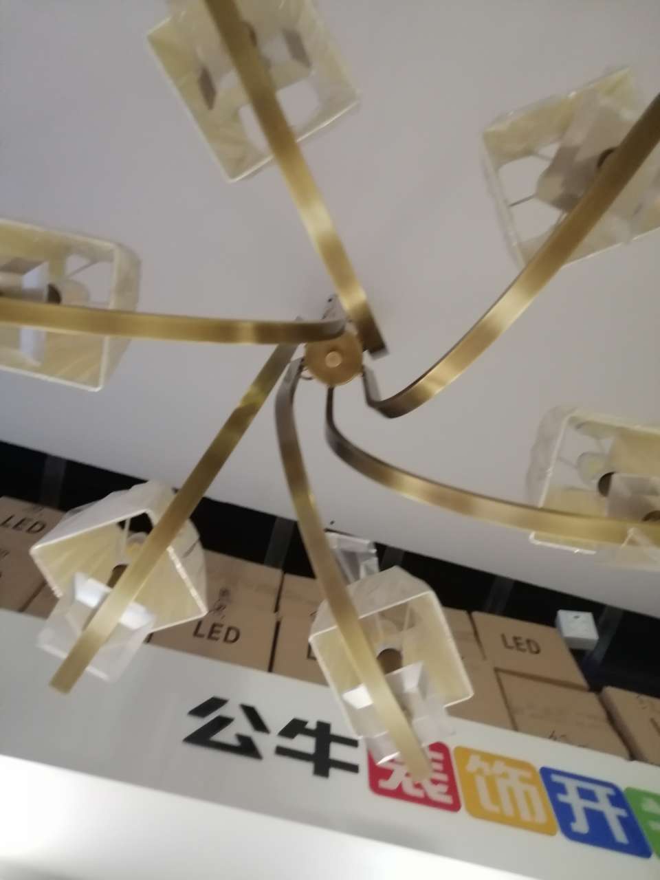 精选热销布艺复古吊灯91006-6细节图