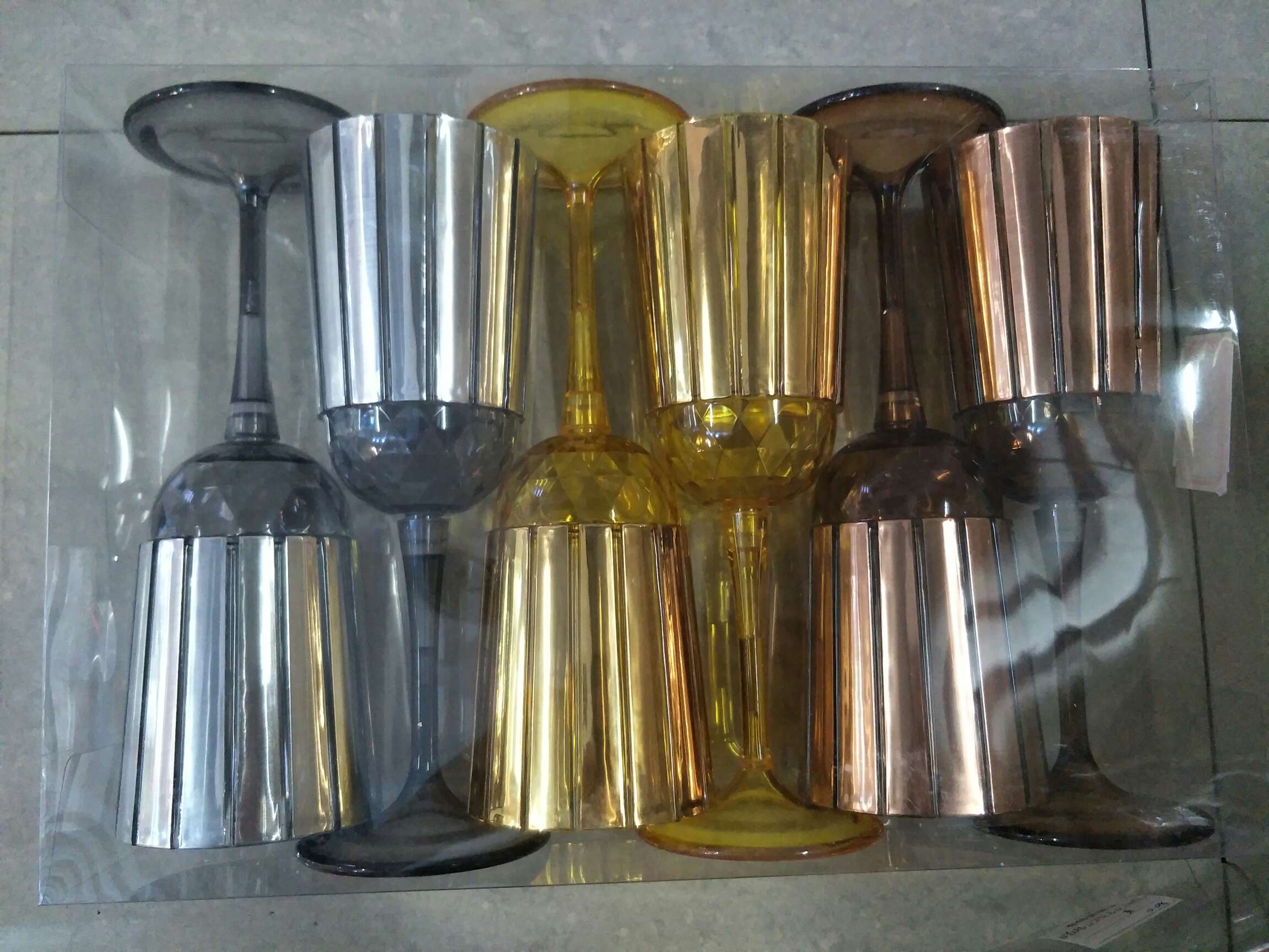 Vertical striped mixed color wine glass, highball glass