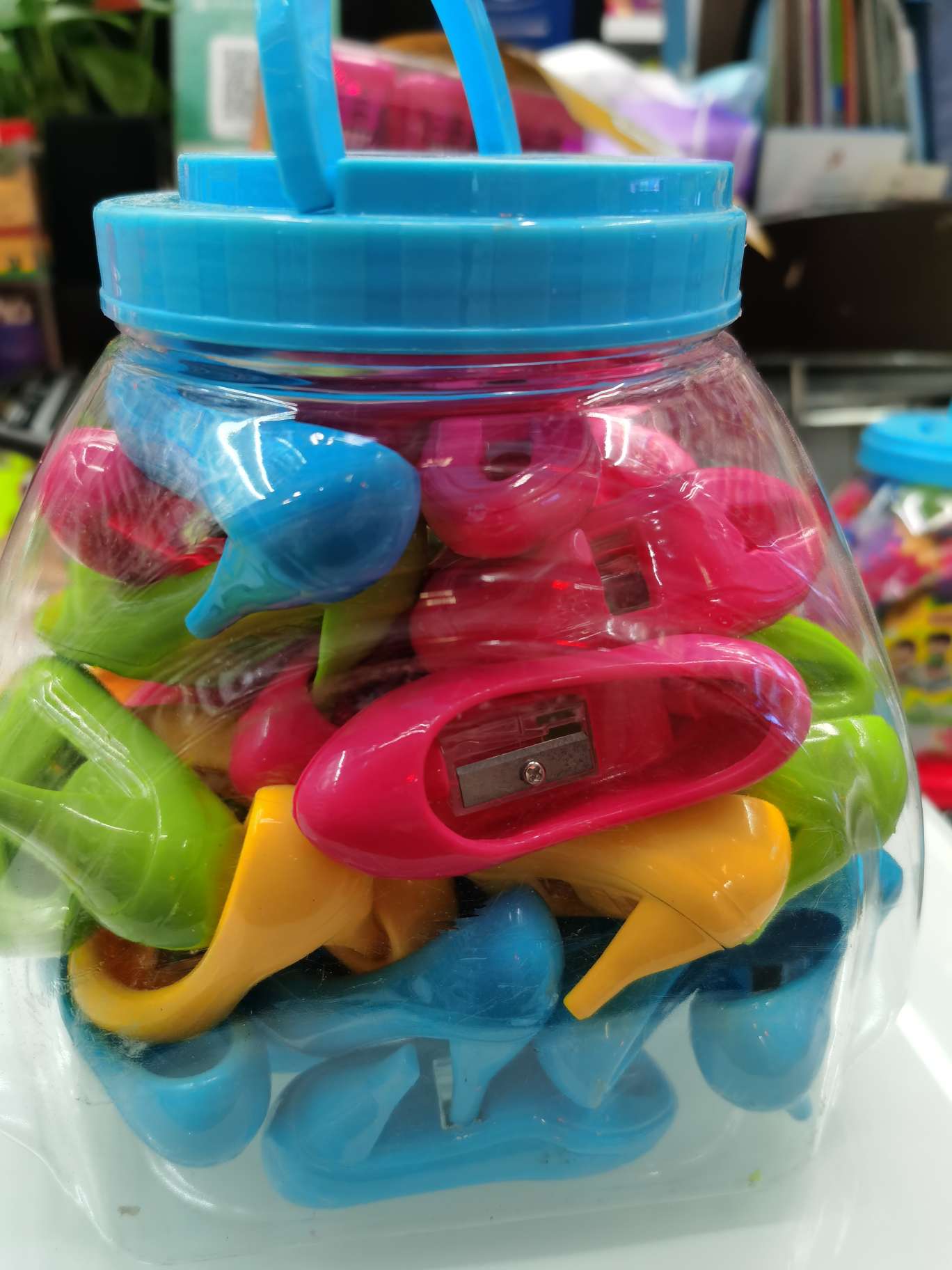 Single-hole shoe-shaped pencil sharpener, creative cartoon pencil sharpener undefined