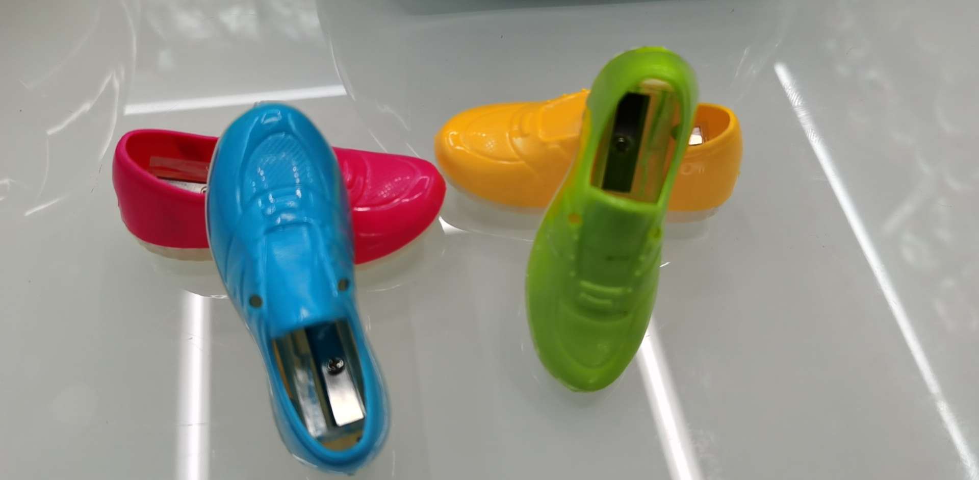 Single-hole shoe-shaped pencil sharpener, creative cartoon pencil sharpener