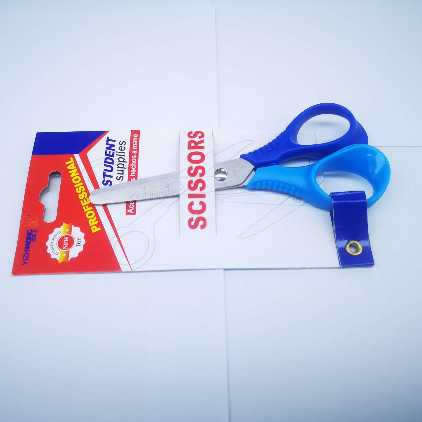Yizhi King 7042-D Nail Card Scissors, 24 pieces in a box, each box mixed in color. The product size is 13*5.5 Specification image