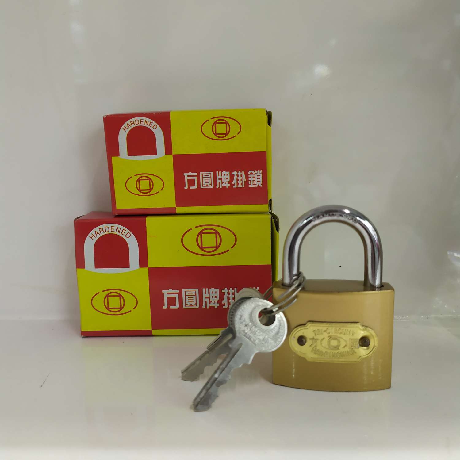 38 mm copper lock