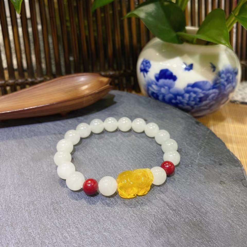 8mm and Tian Baiyu beeswax treasure PI xiu bracelet thumbnail