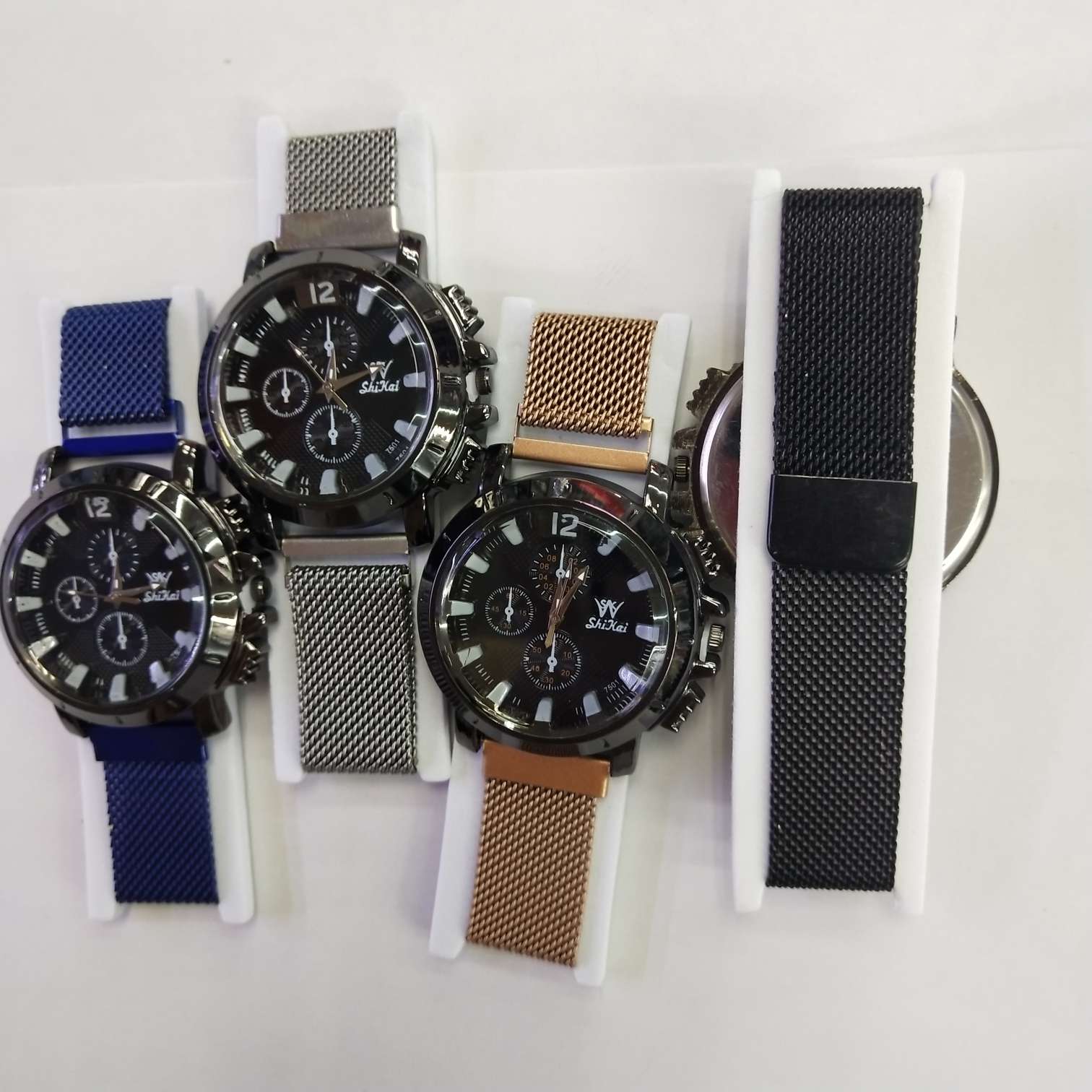 Elegant and fashionable adult watches Specification image